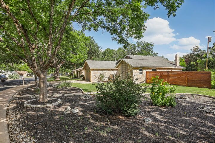 Property Photo:  4713 Trail Crest Circle  TX 78735 