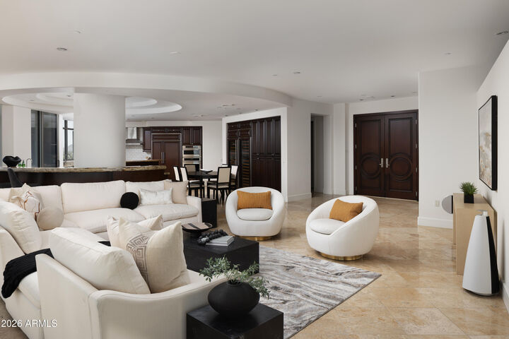 Property Photo:  2402 E Esplanade Lane Ph2  AZ 85016 
