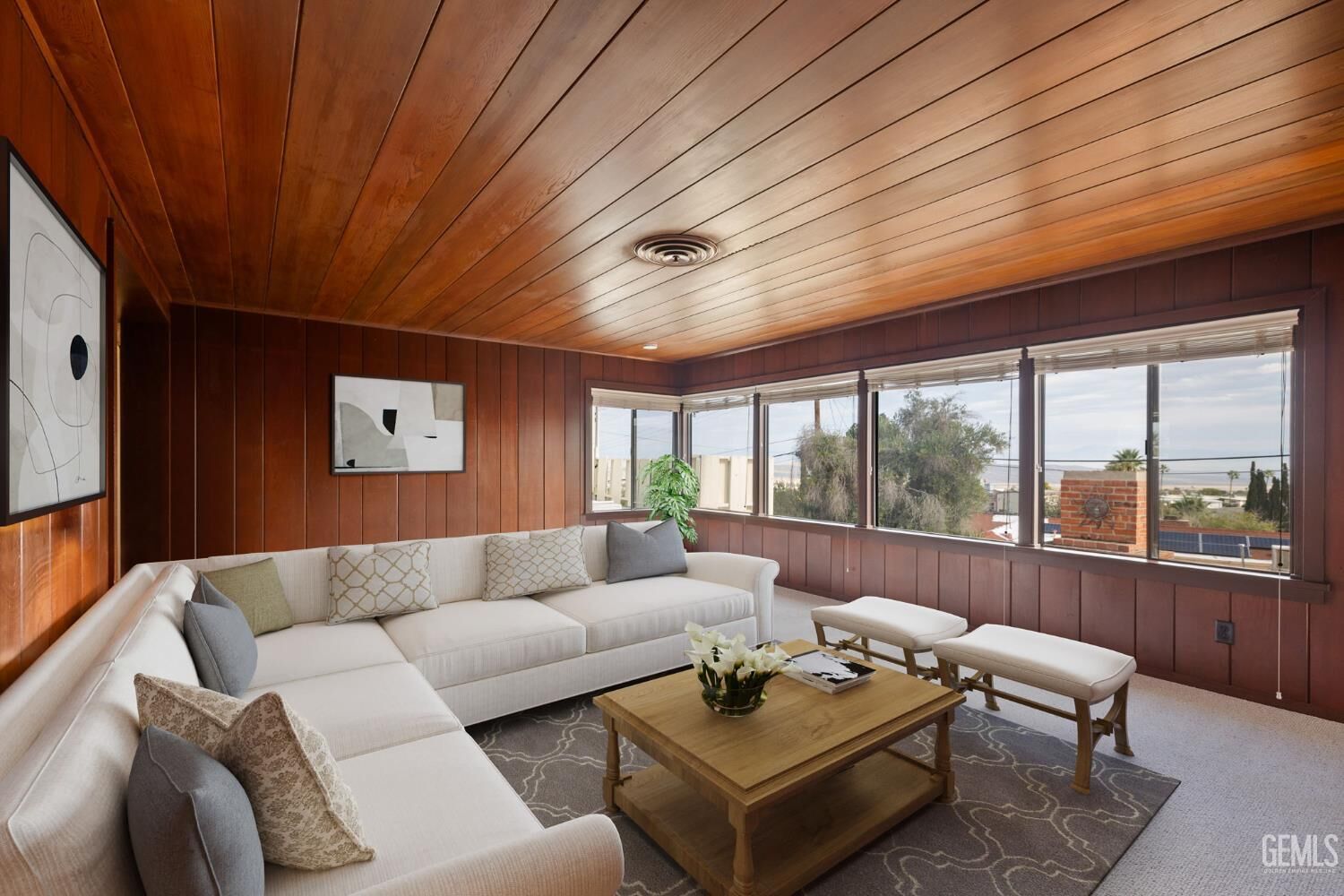 Property Photo: 526 Washington Avenue CA 93268