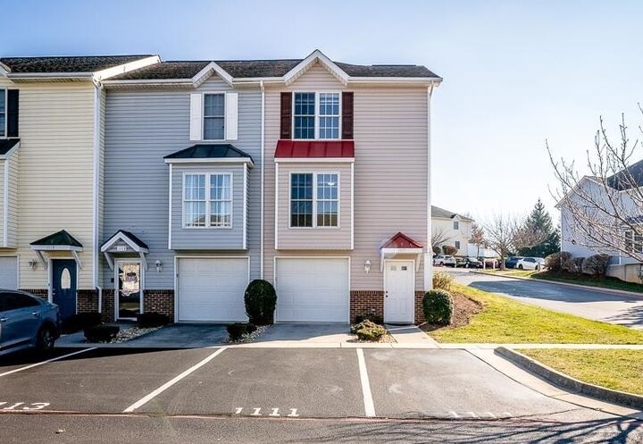 1111 Patrick Henry Pl  Harrisonburg VA 22802 photo