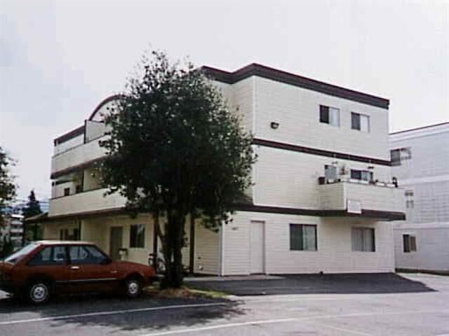 9477 College Street — photo 1