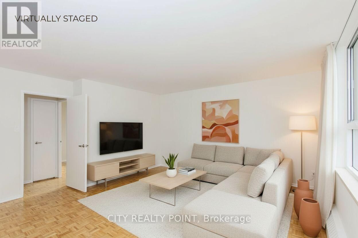 Property Photo:  6200 Bathurst Street 1105  ON M2R 2A3 