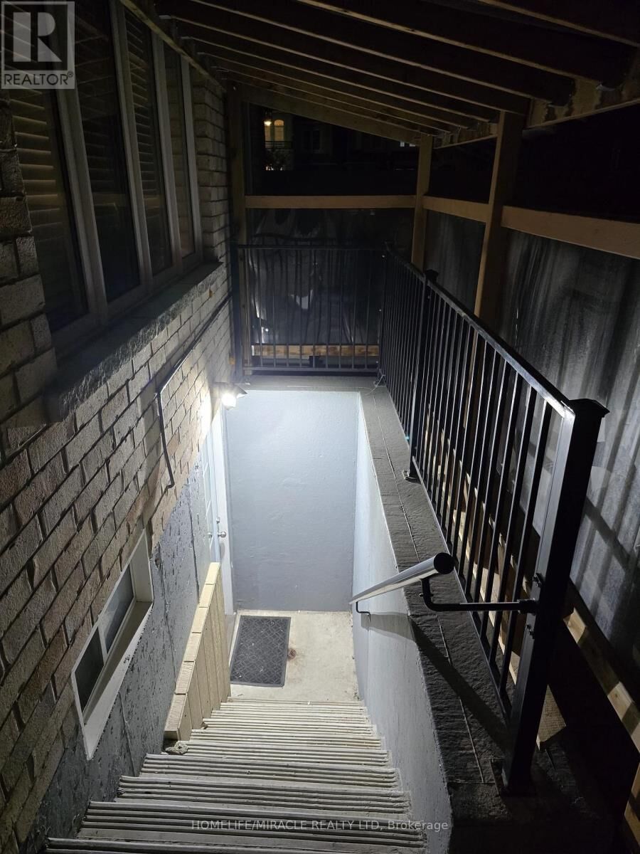 Property Photo:  6 Padbury Trail  ON L7A 4M3 