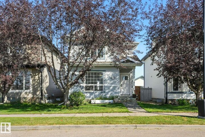 408 Gibb Wynd NW  Edmonton AB T5T 6W8 photo