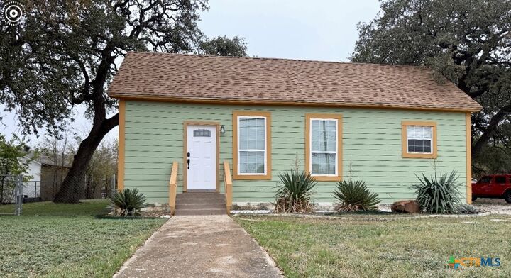 710 W Avenue D  Belton TX 76513 photo