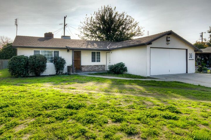 Property Photo:  3734 E Dakota Avenue  CA 93726 