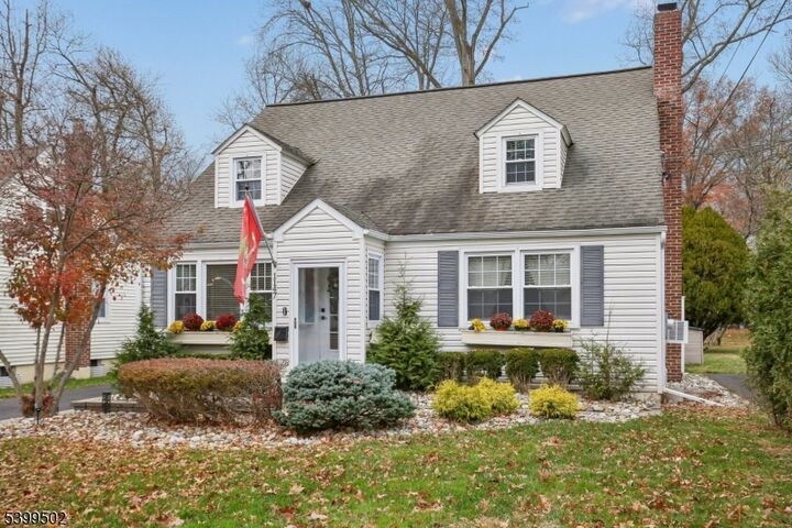 Property Photo: 1147 Inwood Pl NJ 07062