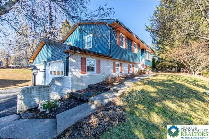 Property Photo: 501 Creek Road PA 18014