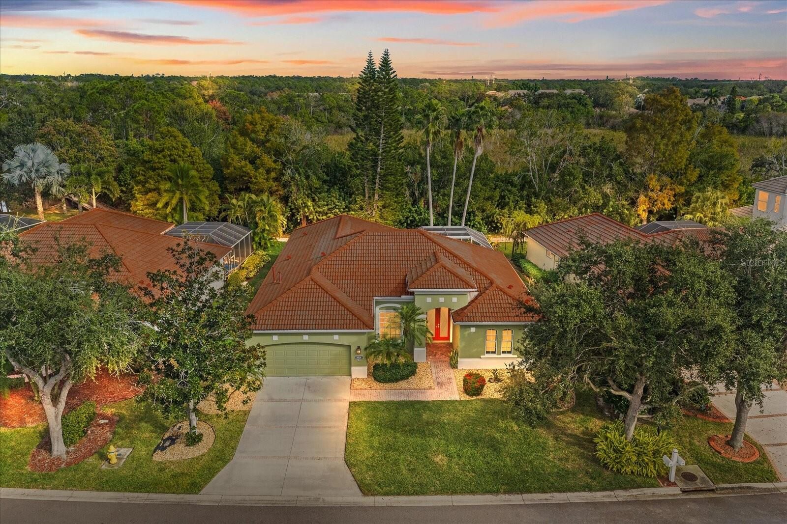 Property Photo:  6619 Pinefeather Court  FL 34203 