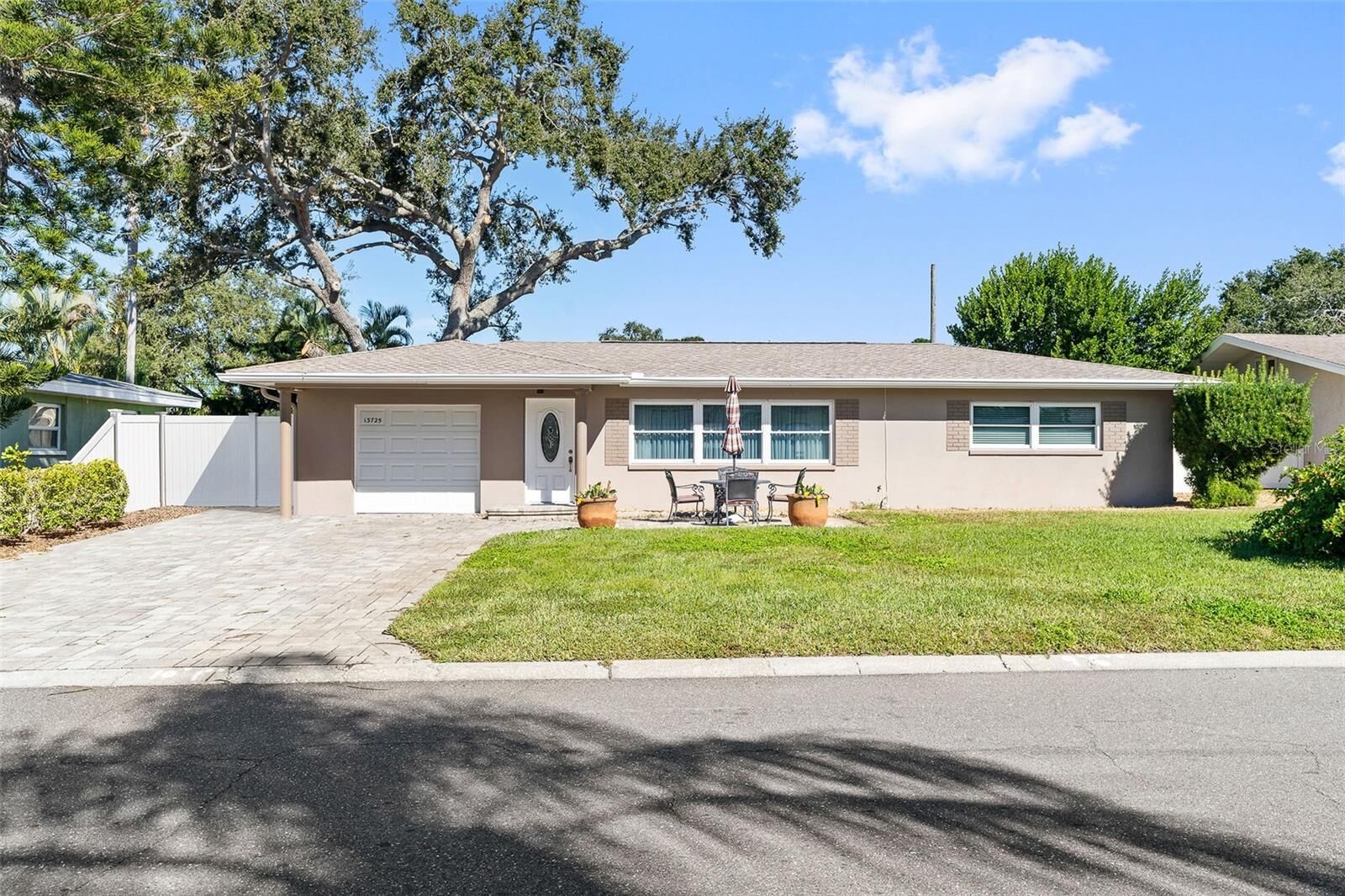 Property Photo:  13725 Bermuda Drive  FL 33776 