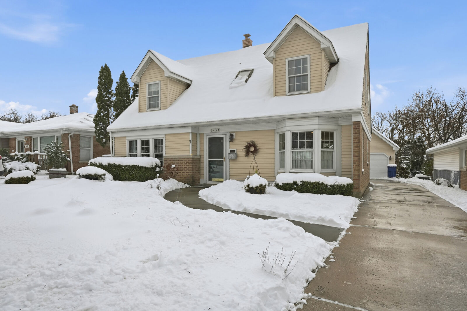 Property Photo: 2451 Hawthorne Road IL 60430