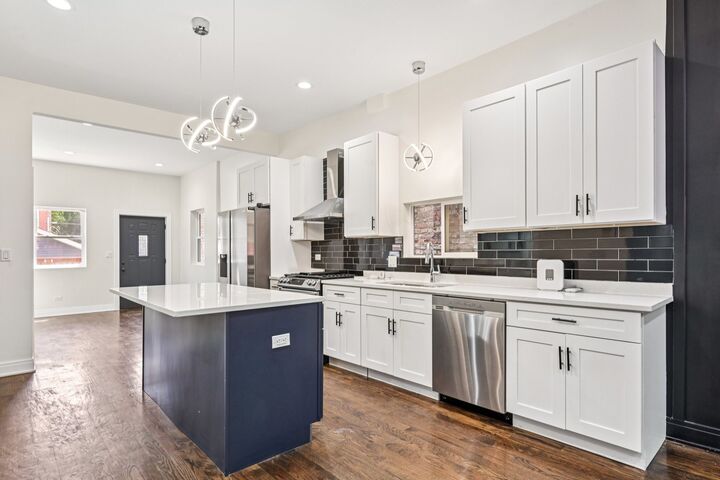 Property Photo:  6547 S Langley Avenue  IL 60637 