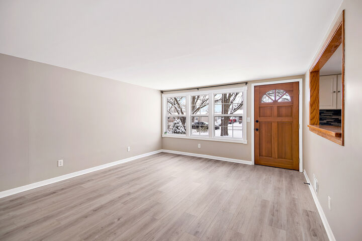 Property Photo:  426 W Arlington Lane  IL 60417 