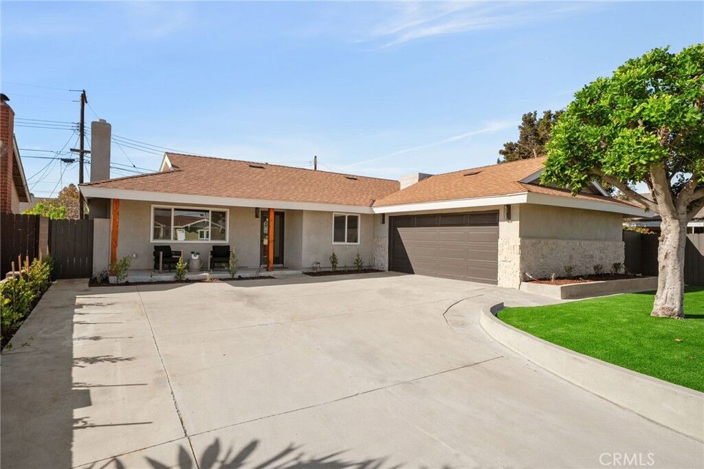Property Photo:  17381 Meer  CA 92647 