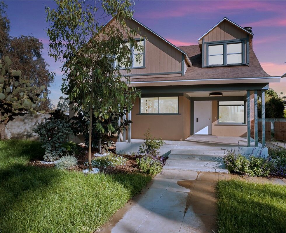 Property Photo:  2410 8th Avenue  CA 90018 