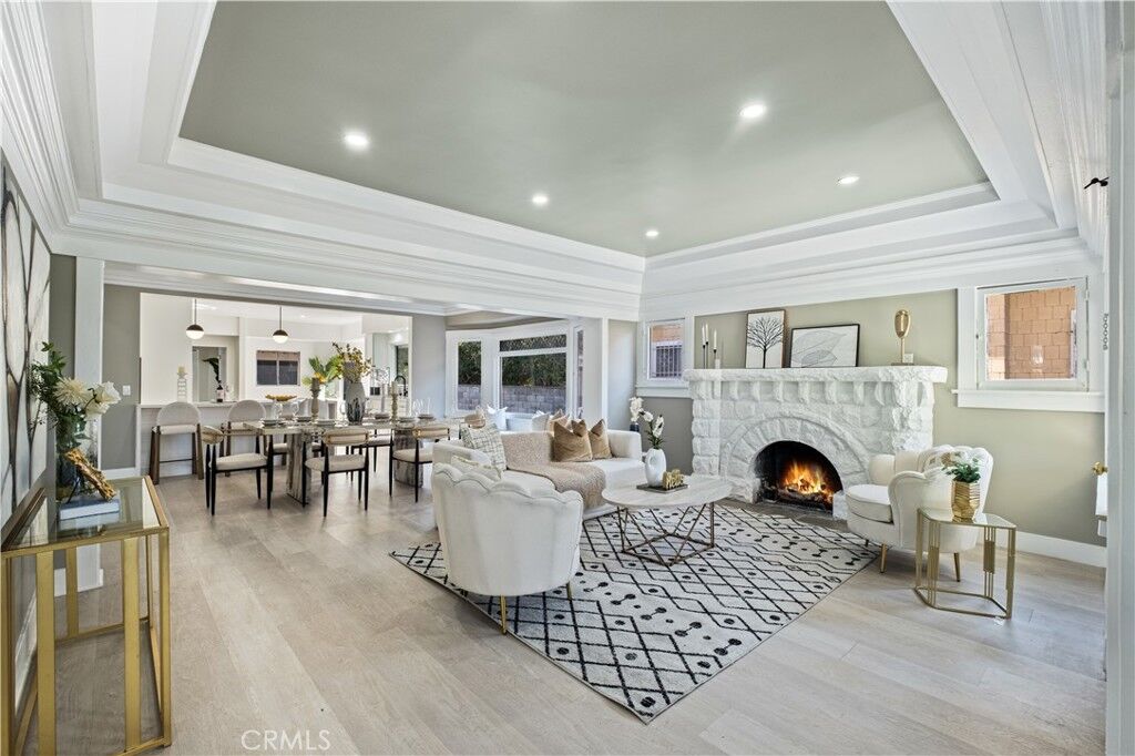 Property Photo:  2410 8th Avenue  CA 90018 