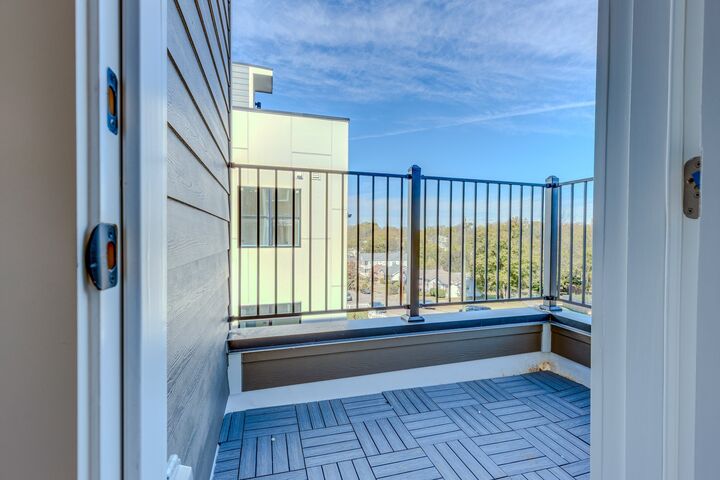 Property Photo: 110B Myrtle St B TN 37206