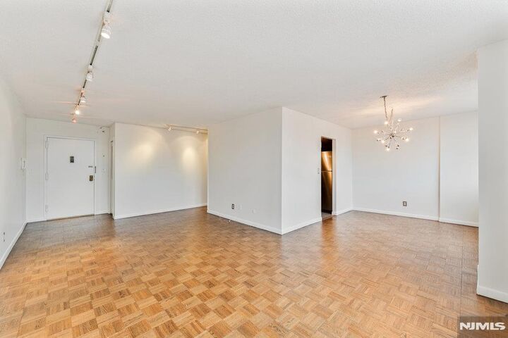 Property Photo: 160 Overlook Avenue 20D NJ 07601