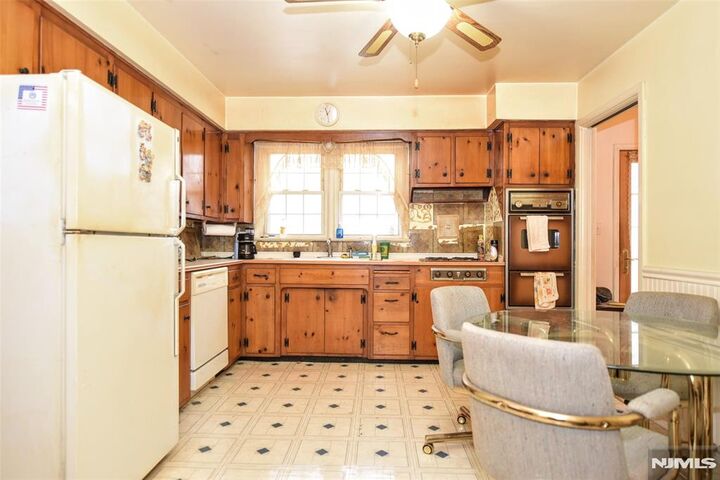 Property Photo:  61 Mackay Avenue  NJ 07463 