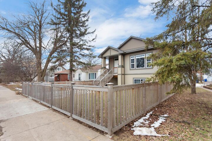 Property Photo:  1635 Dale Street N  MN 55117 