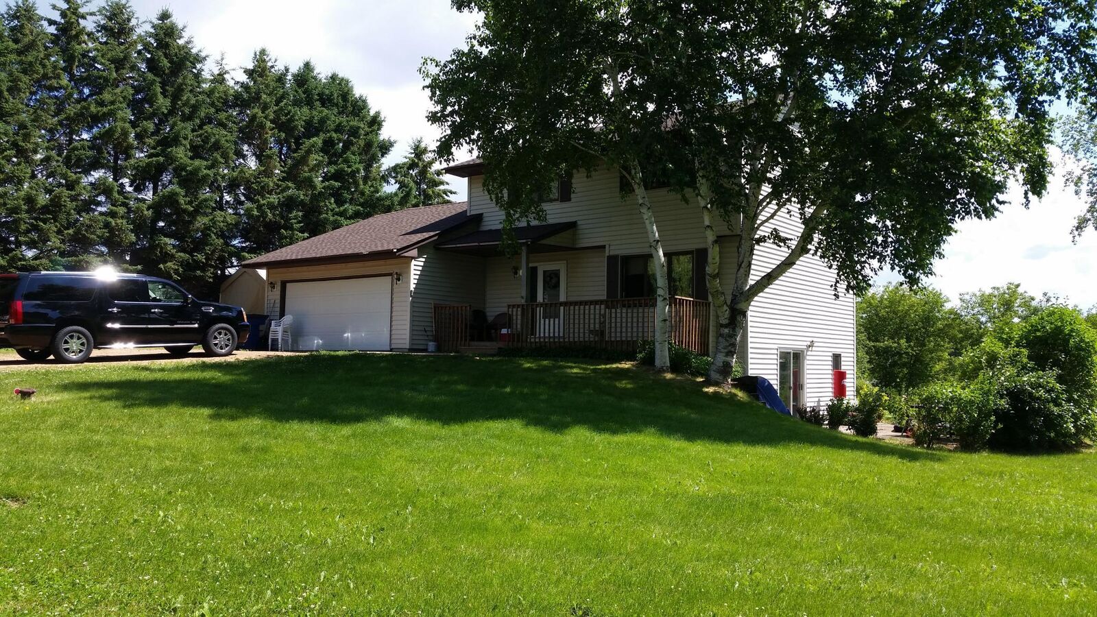 Property Photo:  7050 Pioneer Trail  MN 55357 
