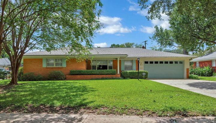 Property Photo:  263 Symphony Lane  LA 71105 