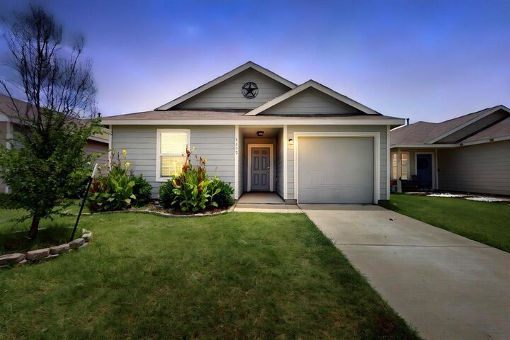 Property Photo: 1430 Highbridge Boulevard TX 75114