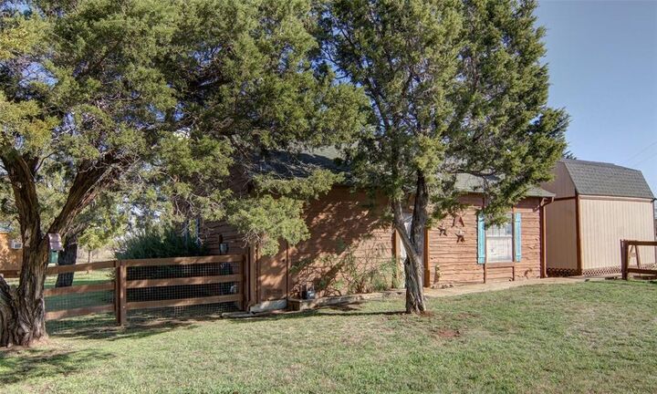 Property Photo: 101 Hide Away Drive 2 TX 76475