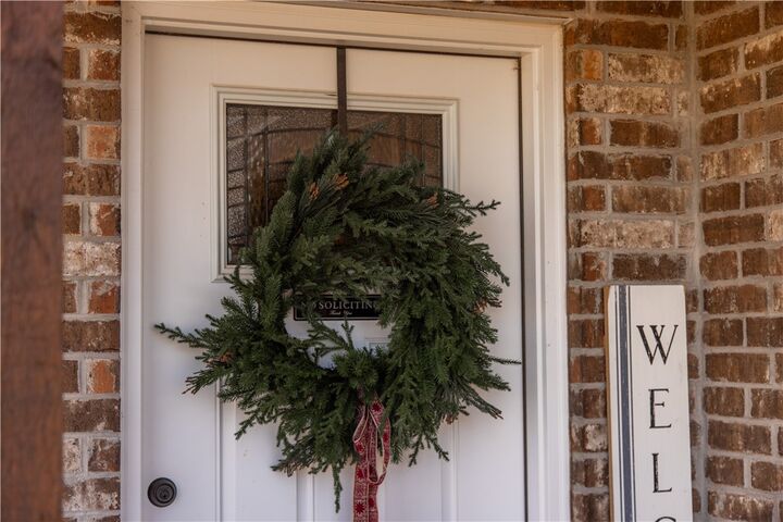 Property Photo:  204 Oak Avenue  AR 72734 