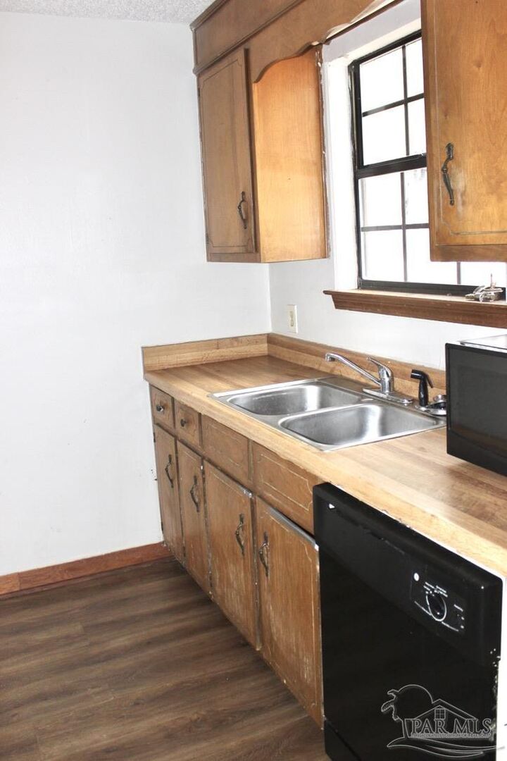 Property Photo:  7705 Kipling St D  FL 32514 