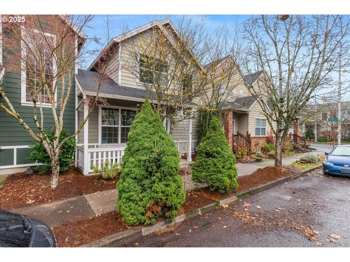 Property Photo: 521 NE Suttle Rd OR 97211