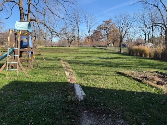 Property Photo:  425 Toschlog Road  IN 47374 