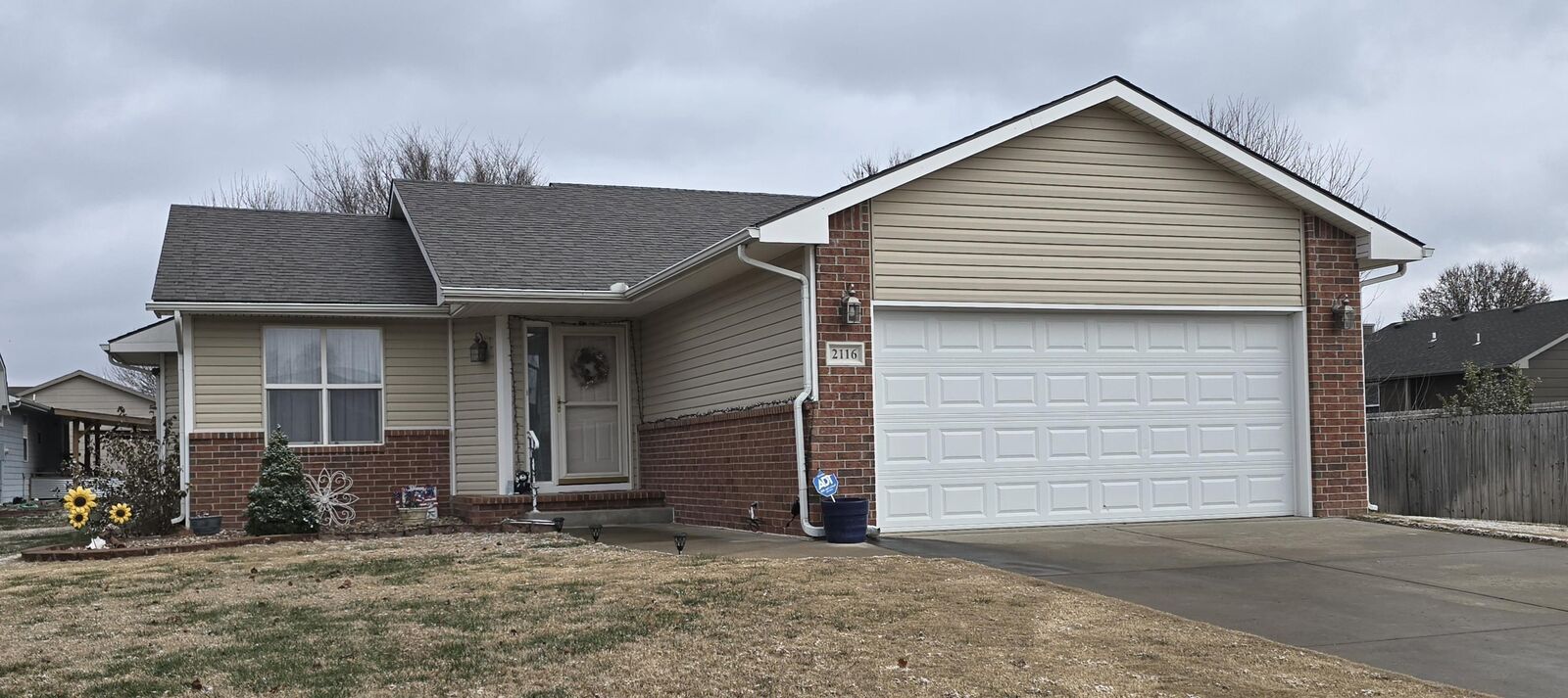 Property Photo: 2116 Kingsley St KS 67114
