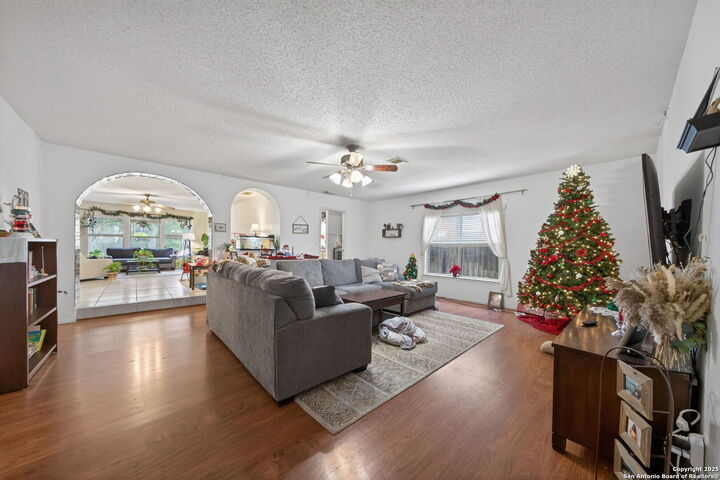 Property Photo: 4619 Rock Nettle TX 78247