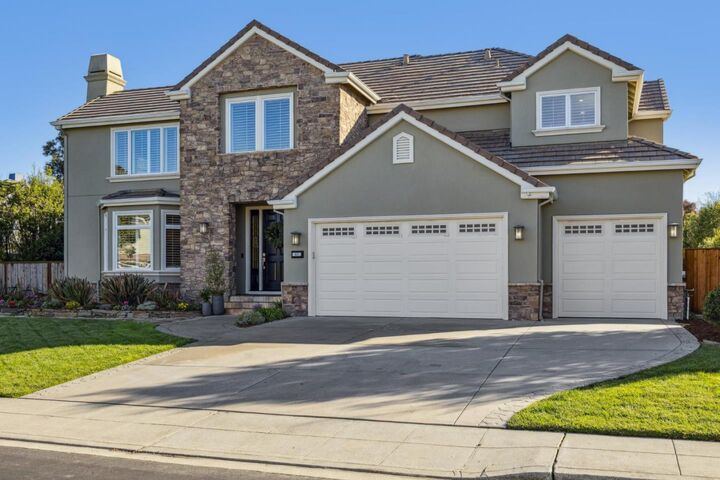 Property Photo:  62 Spyglass Court  CA 94019 