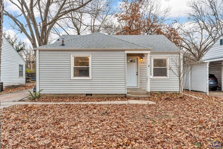 Property Photo: 2212 SW Plass Ave KS 66611