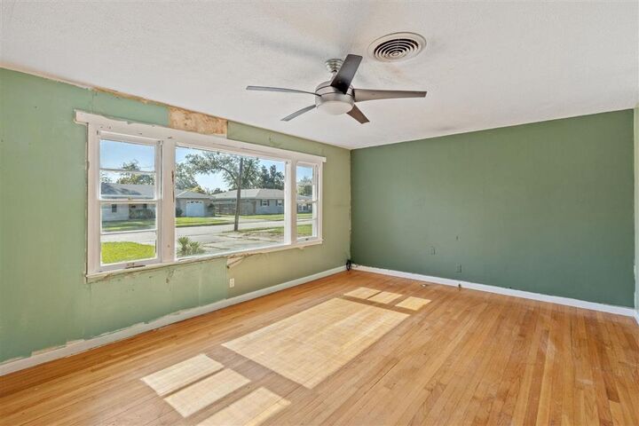 Property Photo:  1309 Rosetta Street  LA 70607 