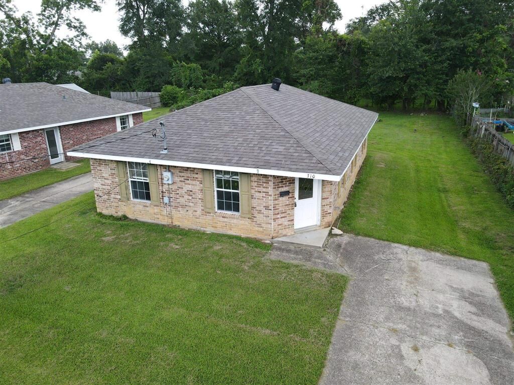 Property Photo: 310 Coffee Street LA 70633