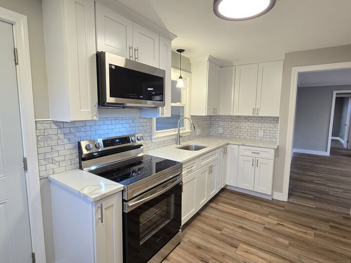 Property Photo:  11 Fyler Drive  CT 06095 