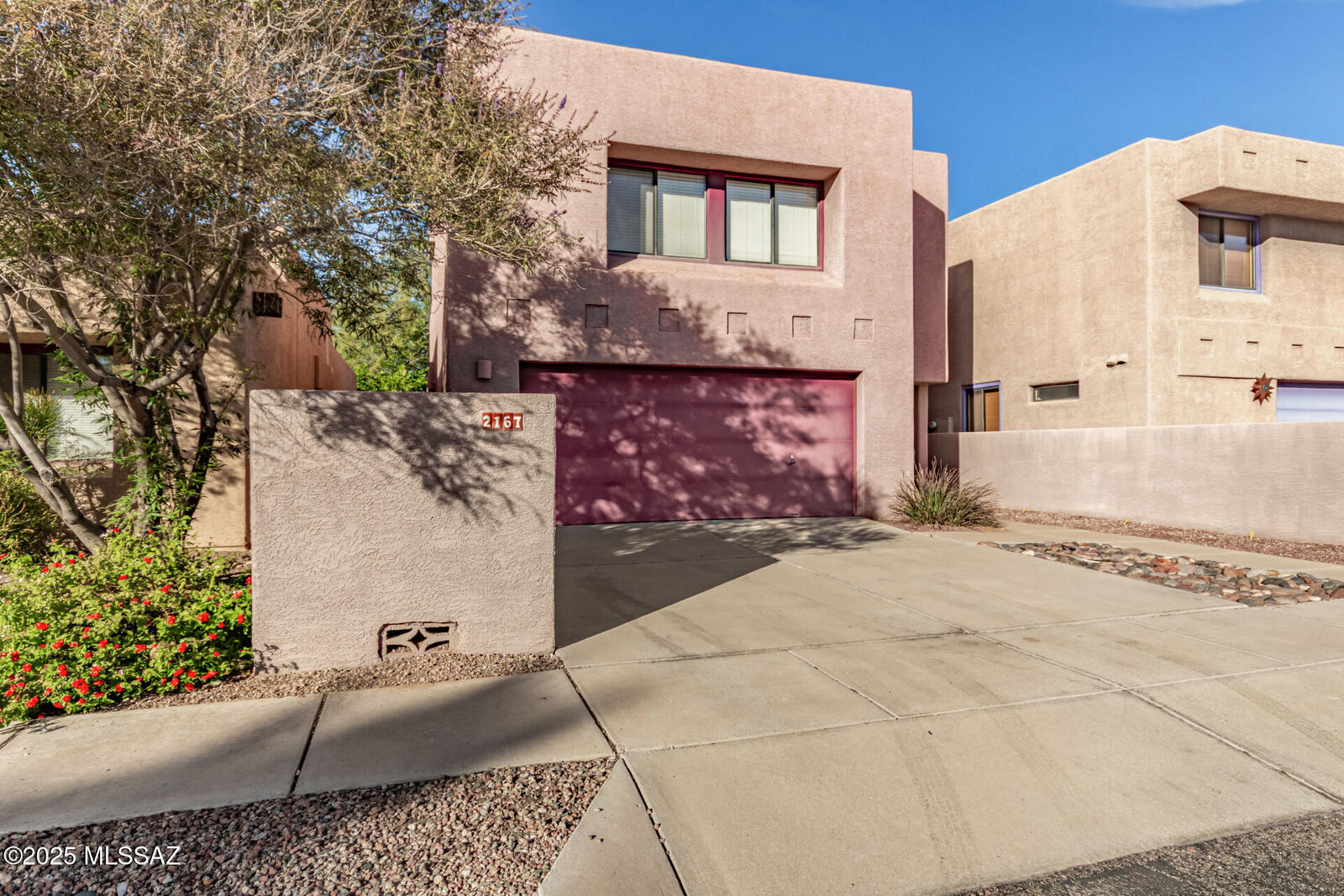 Property Photo: 2167 E Gazania Lane AZ 85719