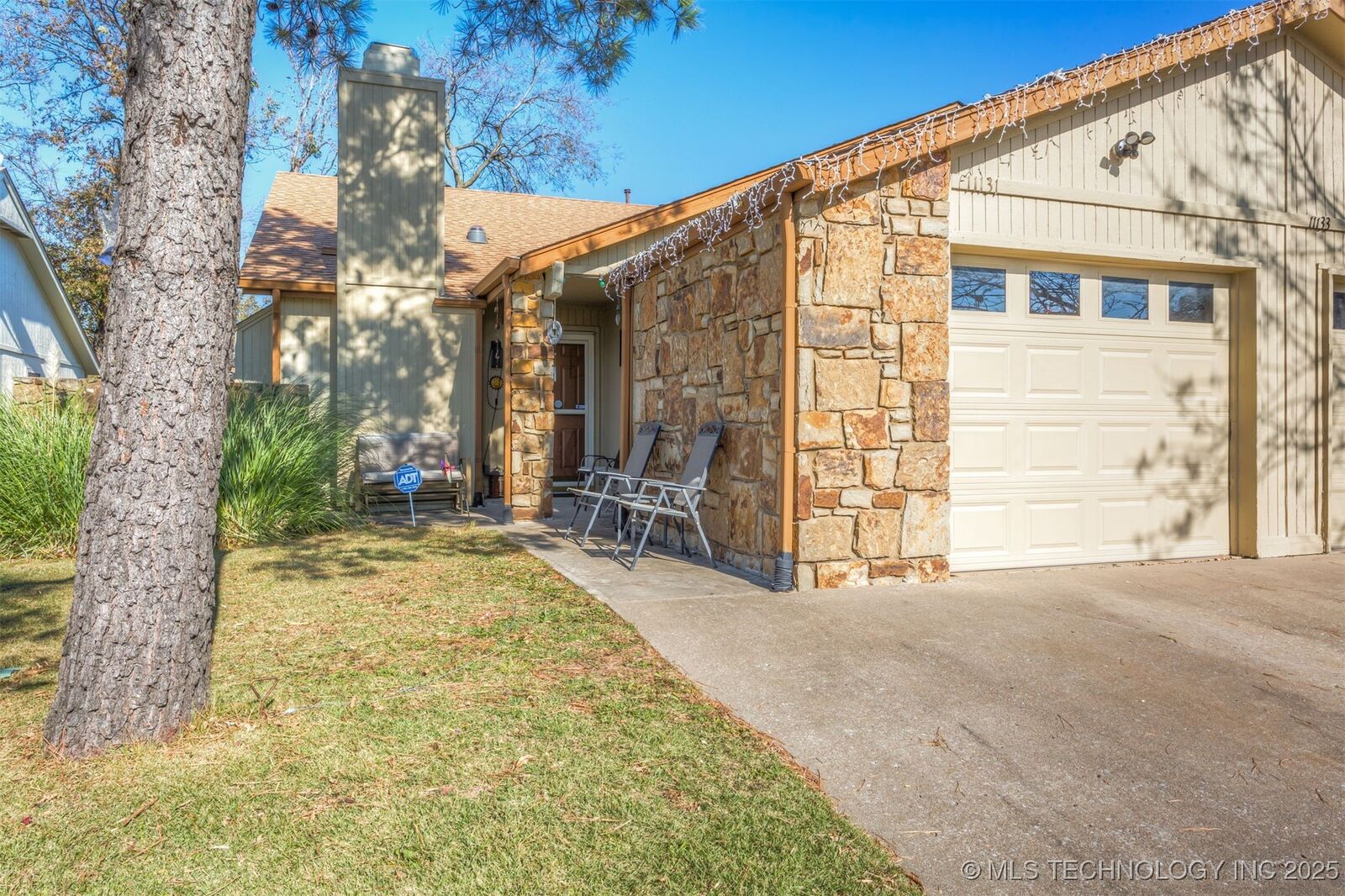 Property Photo: 11131 E 17th Place OK 74128