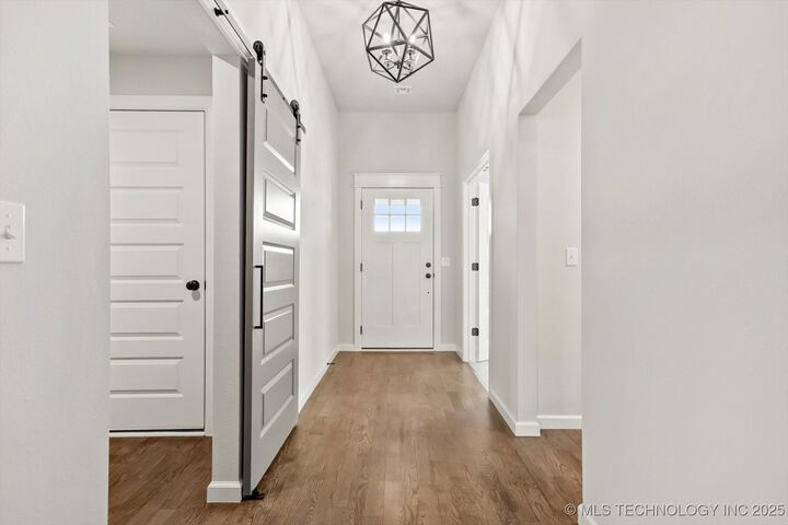 Property Photo:  23091 E 107th Street S  OK 74014 