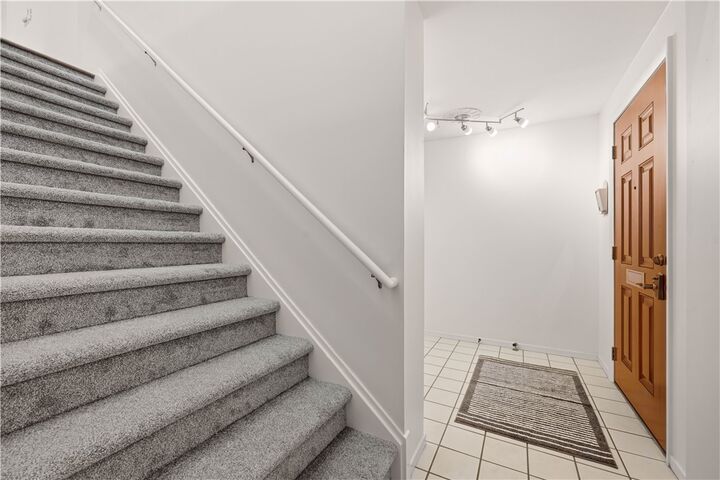 Property Photo: 4700 Ellsworth Ave 4 PA 15213