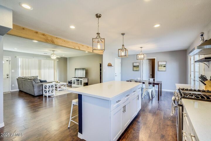 Property Photo: 8638 E Palm Lane AZ 85257