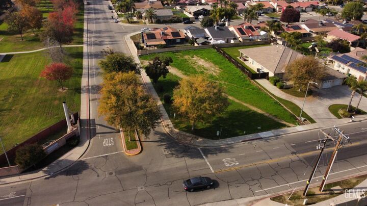 Property Photo:  775 Mast Avenue  CA 93250 