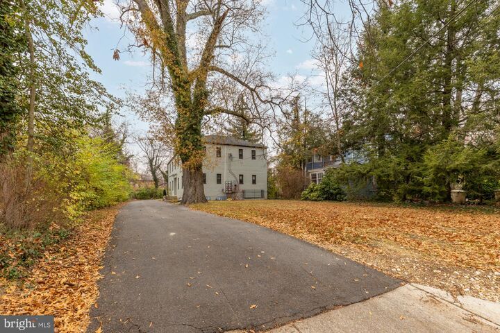 Property Photo: 7404 Columbia Avenue MD 20740