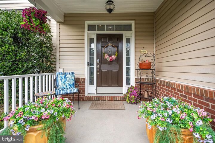 Property Photo: 24469 Island Pool Court VA 20105