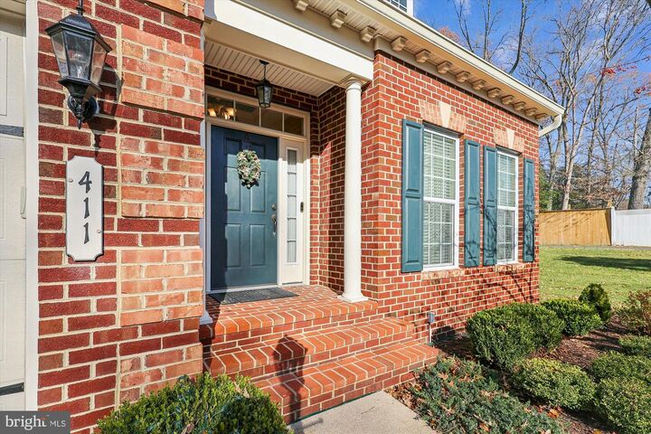 Property Photo:  411 Helmsman Way  MD 21146 
