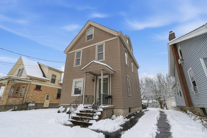 Property Photo:  4025 Deer Park Avenue  OH 45236 