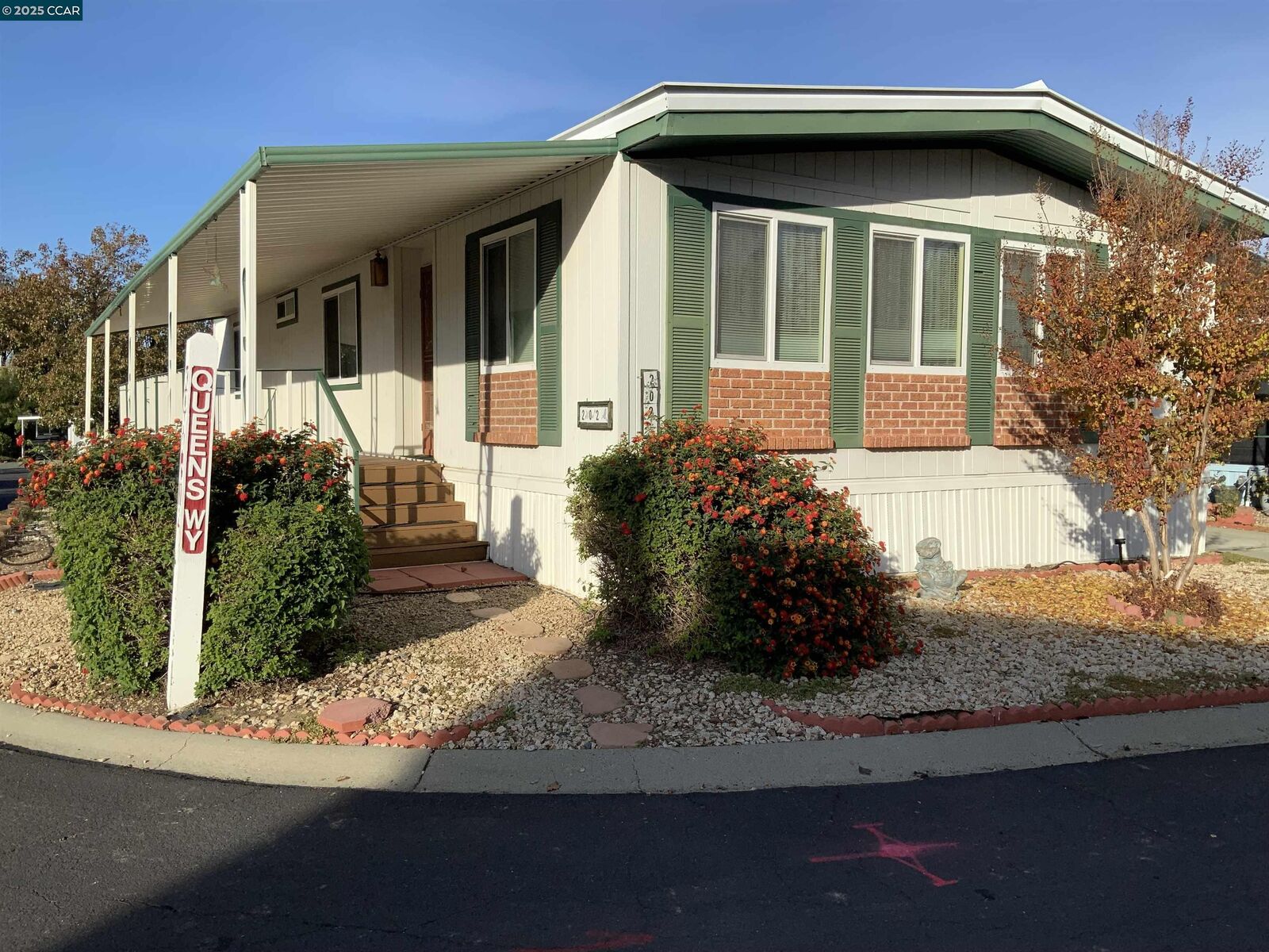 Property Photo: 202 Queens Way CA 94565